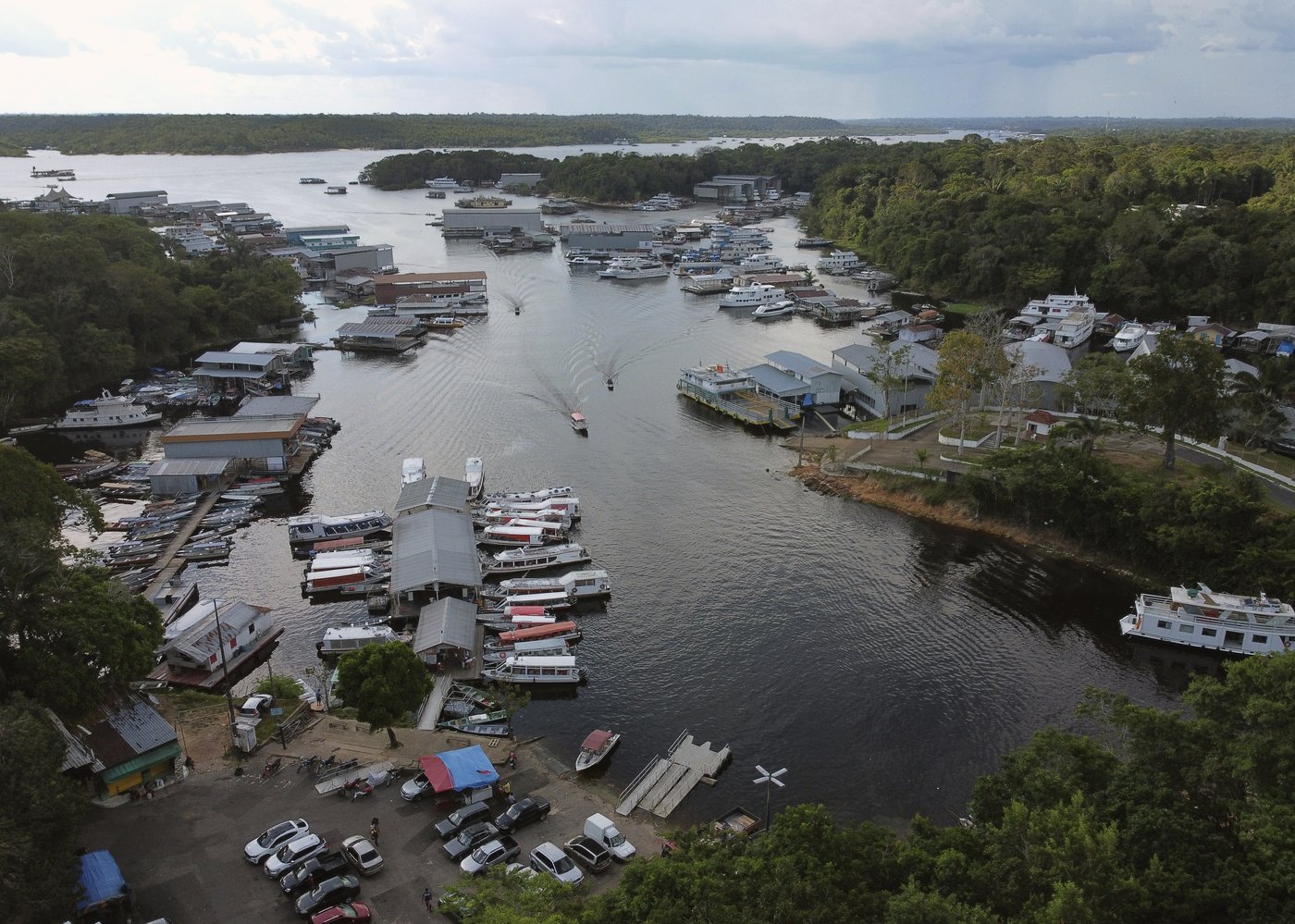 Dramatic images show drought's toll on Amazon and its rivers | iNFOnews.ca