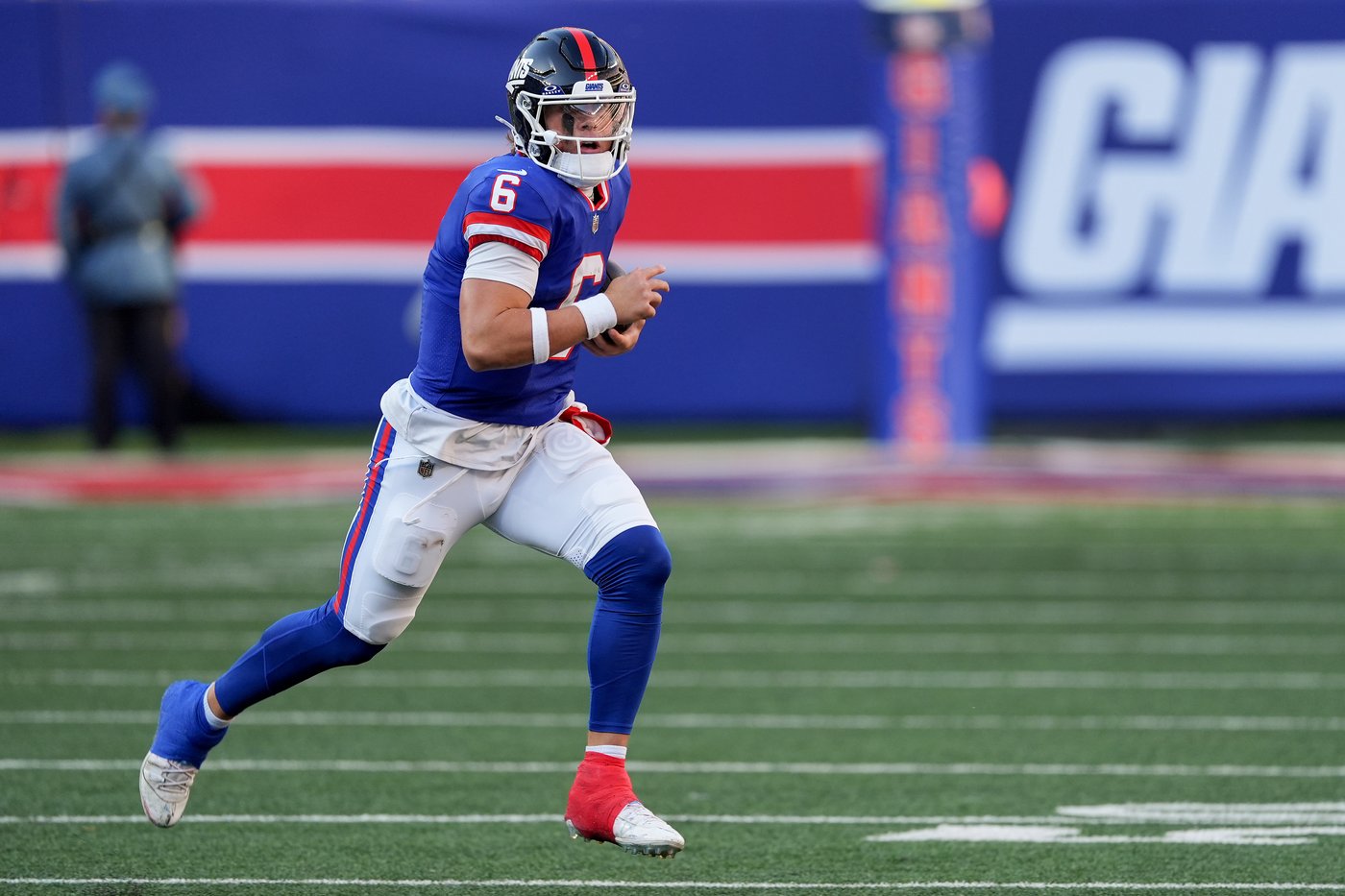 Three-game skid ensures this is another lost season for the Giants | iNFOnews.ca Three-game skid ensures this is another lost season for the Giants | iNFOnews.ca