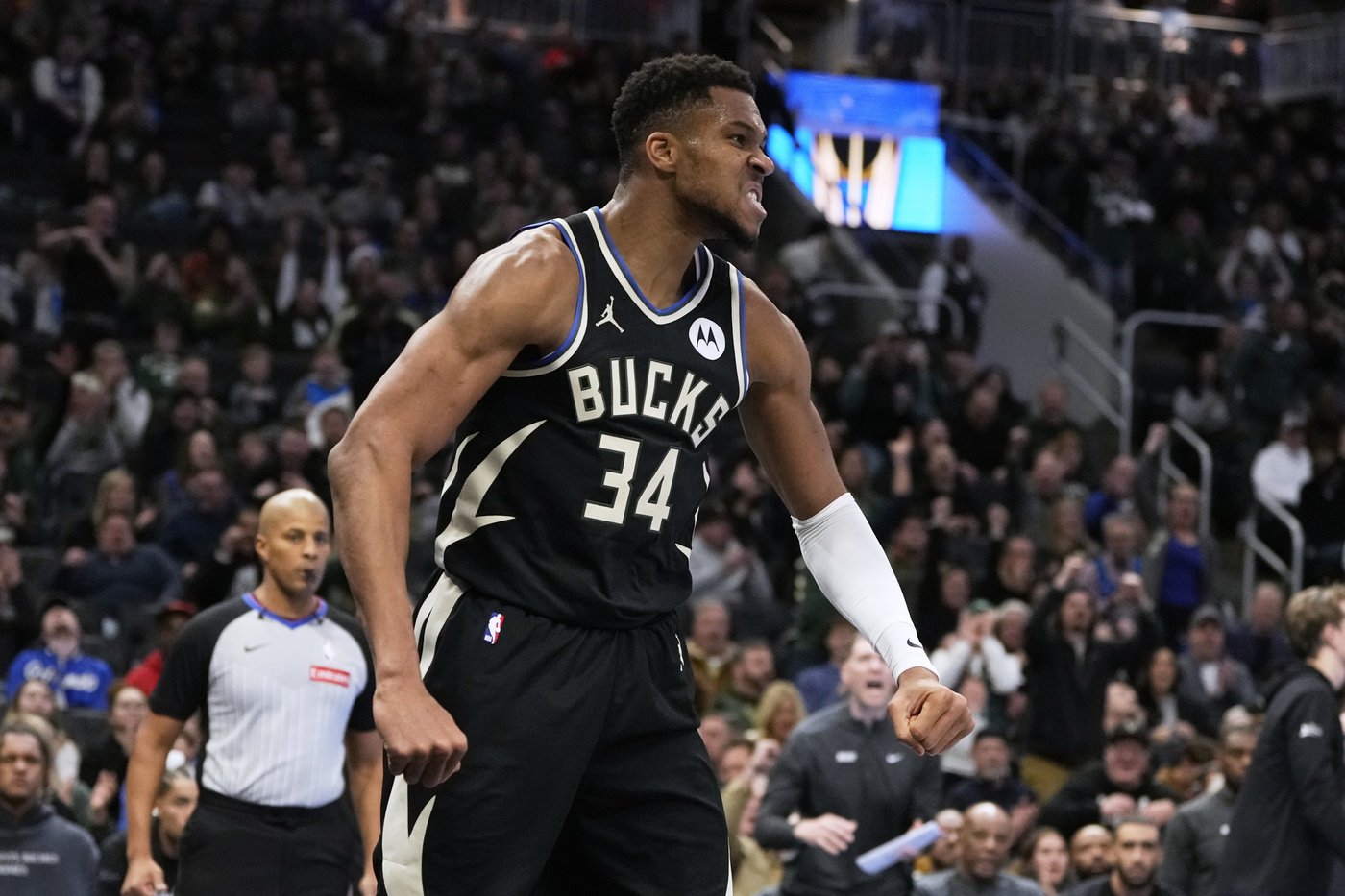 Bucks beat Magic 114-109 to return to the NBA Cup semifinals in Las Vegas | iNFOnews.ca