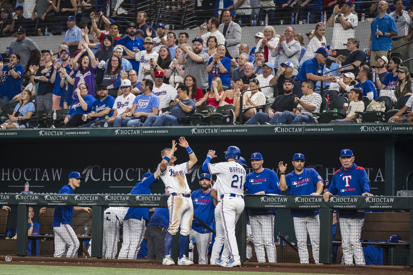 Jacob deGrom gets his 1st win in 2 years while Rangers have best offensive game to beat A's 15-2 | iNFOnews.ca Jacob deGrom gets his 1st win in 2 years while Rangers have best offensive game to beat A's 15-2 | iNFOnews.ca