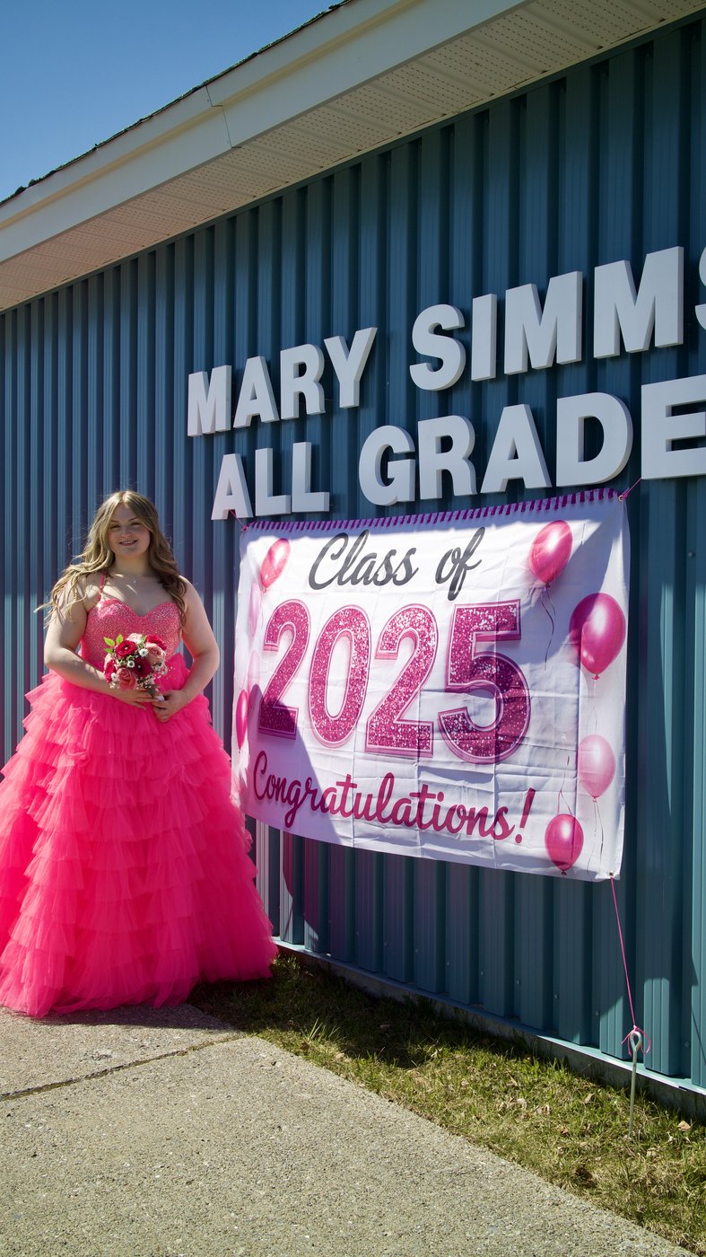 A one-teen prom on Newfoundland's Northern Peninsula brings small community together | iNFOnews.ca A one-teen prom on Newfoundland's Northern Peninsula brings small community together | iNFOnews.ca