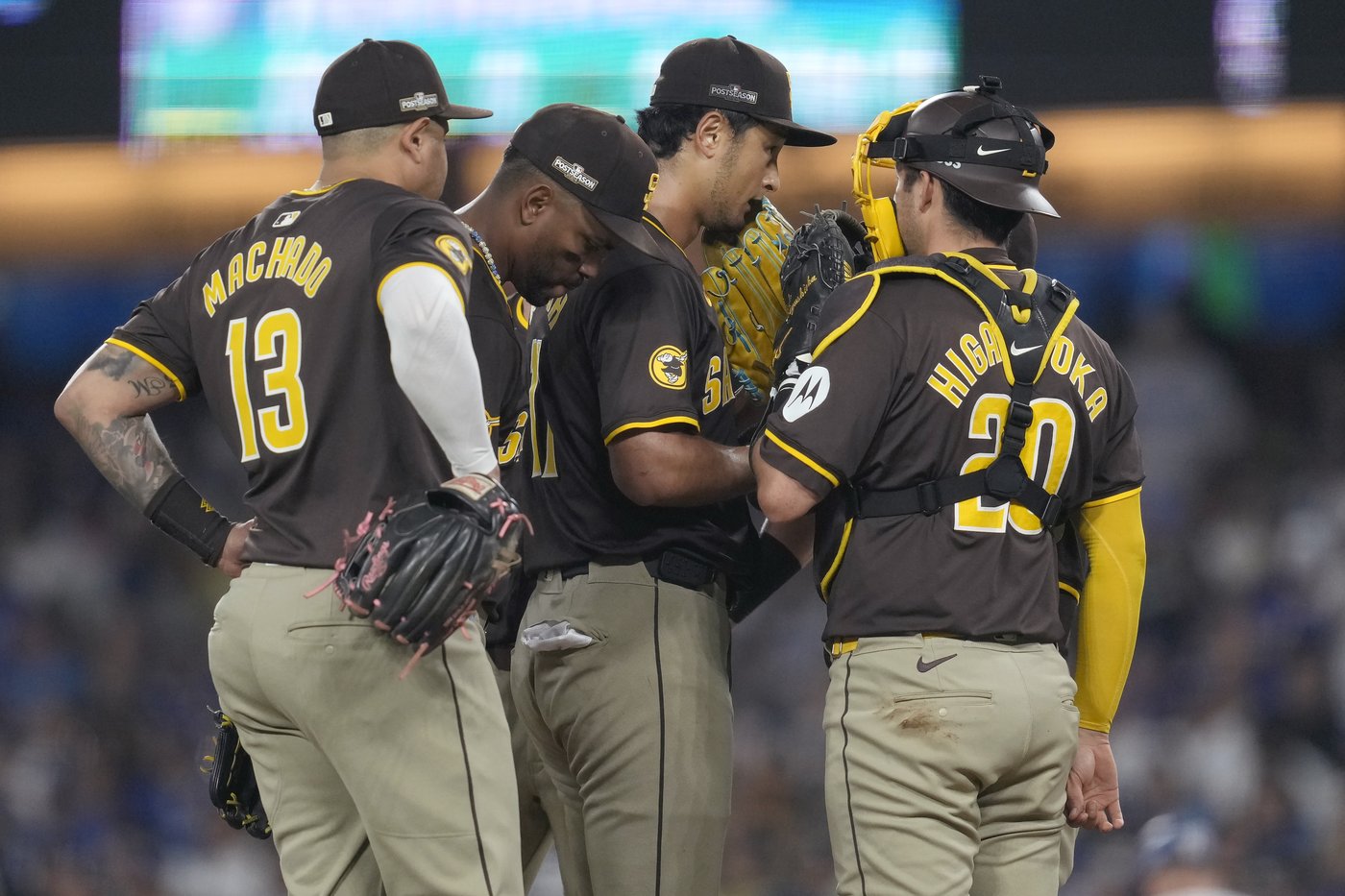 Tossed balls from stands, apparently aimed at Profar, interrupt Padres' win in NLDS Game 2 | iNFOnews.ca