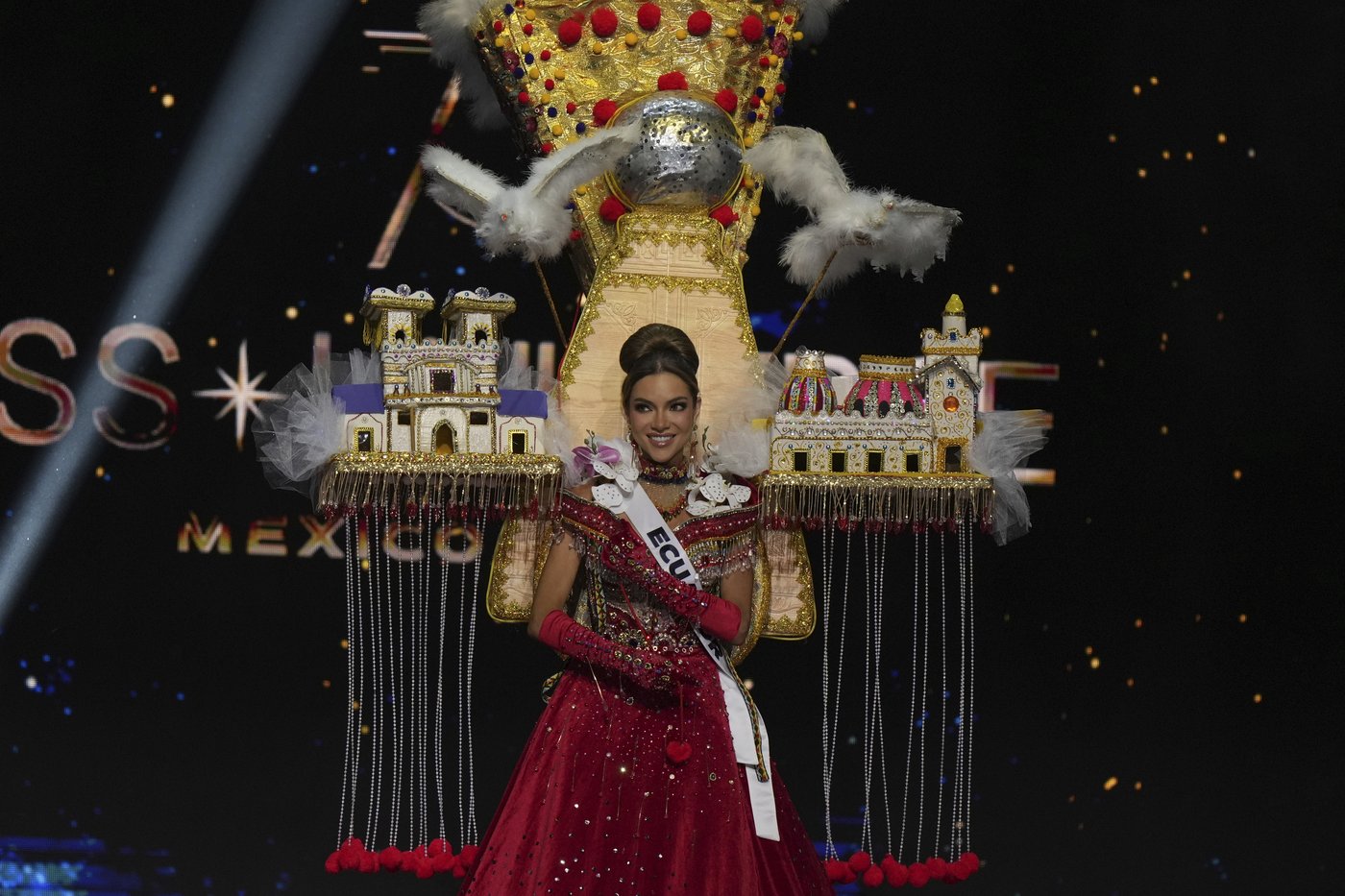 Victoria Kjær Theilvig of Denmark is crowned the 73rd Miss Universe | iNFOnews.ca