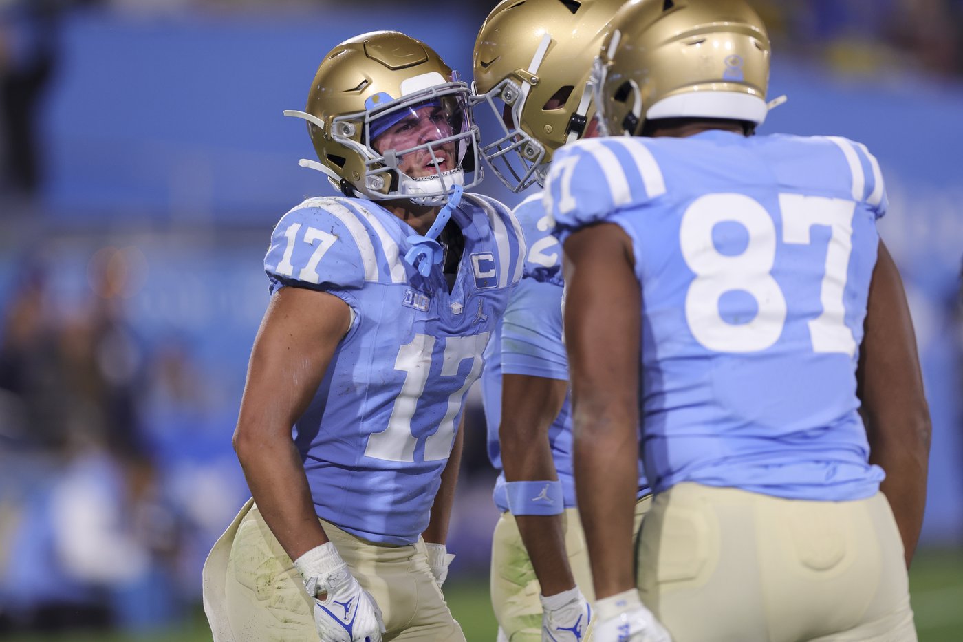Garbers, Schwesinger lead UCLA past Iowa 20-17 for Bruins' 3rd straight win | iNFOnews.ca Garbers, Schwesinger lead UCLA past Iowa 20-17 for Bruins' 3rd straight win | iNFOnews.ca