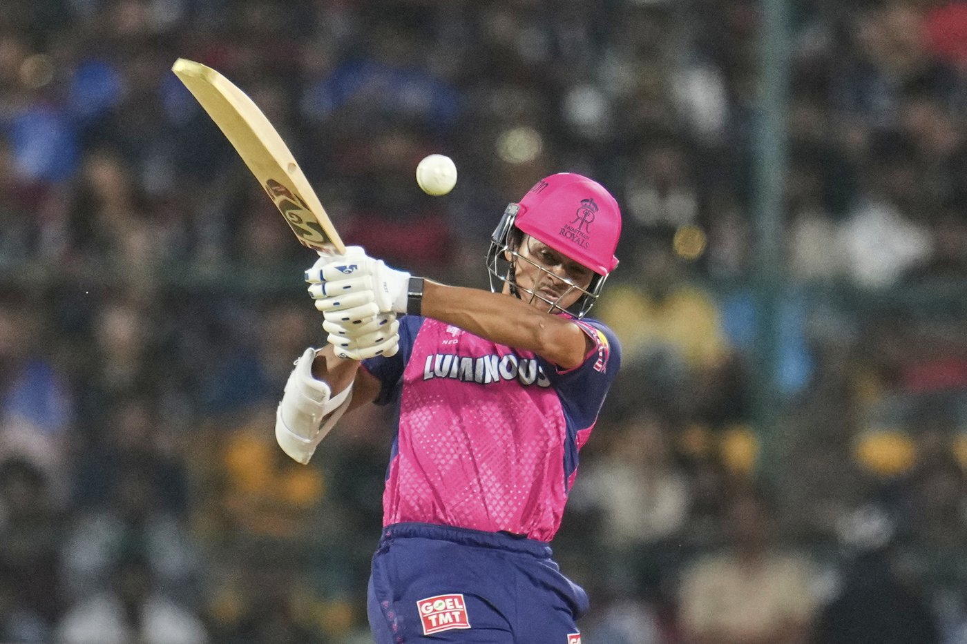 Bengaluru beats Rajasthan by 11 runs for its first home victory in IPL | iNFOnews.ca Bengaluru beats Rajasthan by 11 runs for its first home victory in IPL | iNFOnews.ca