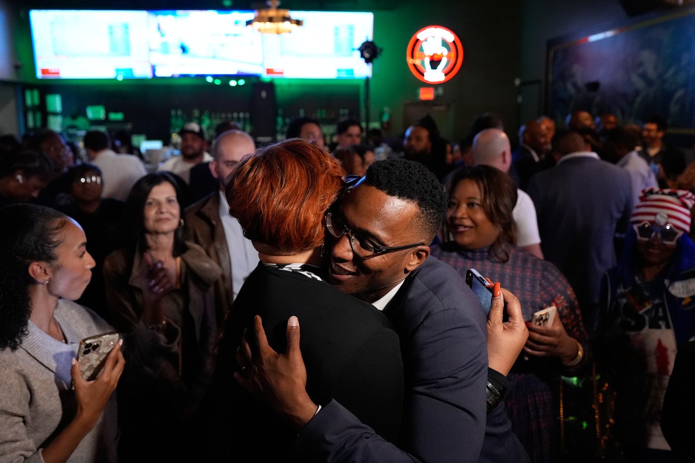 Texas Democrats Menefee and Edwards advance to runoff for vacant US House seat | iNFOnews.ca Texas Democrats Menefee and Edwards advance to runoff for vacant US House seat | iNFOnews.ca