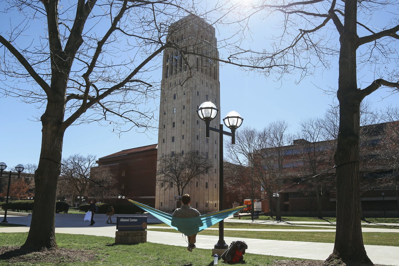 University of Michigan faces federal investigation after arrest of 2 Chinese scientists | iNFOnews.ca