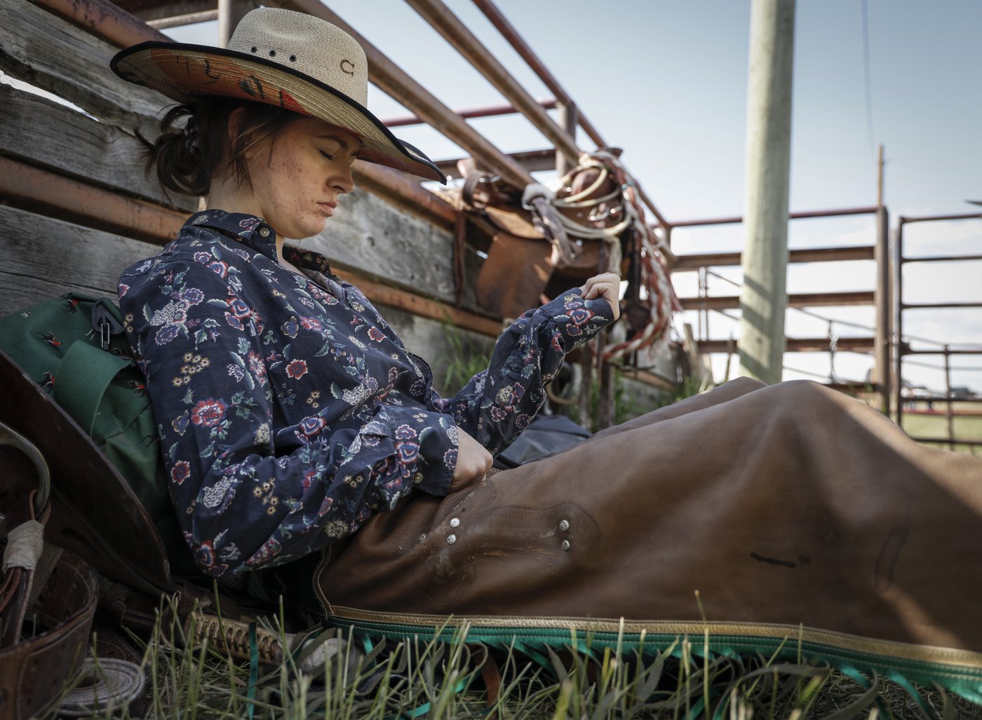 Alberta women buck tradition and blaze their own trail in ranch bronc riding | iNFOnews.ca Alberta women buck tradition and blaze their own trail in ranch bronc riding | iNFOnews.ca