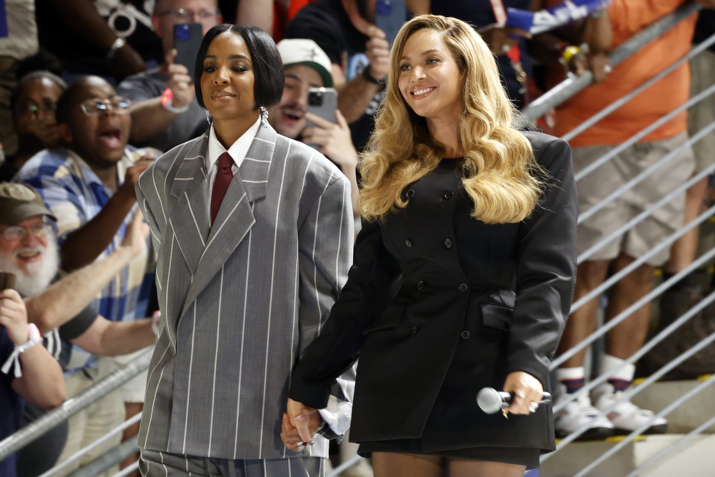 Beyoncé endorses Kamala Harris in joyful speech at Houston rally: 'I'm here as a mother' | iNFOnews.ca Beyoncé endorses Kamala Harris in joyful speech at Houston rally: 'I'm here as a mother' | iNFOnews.ca