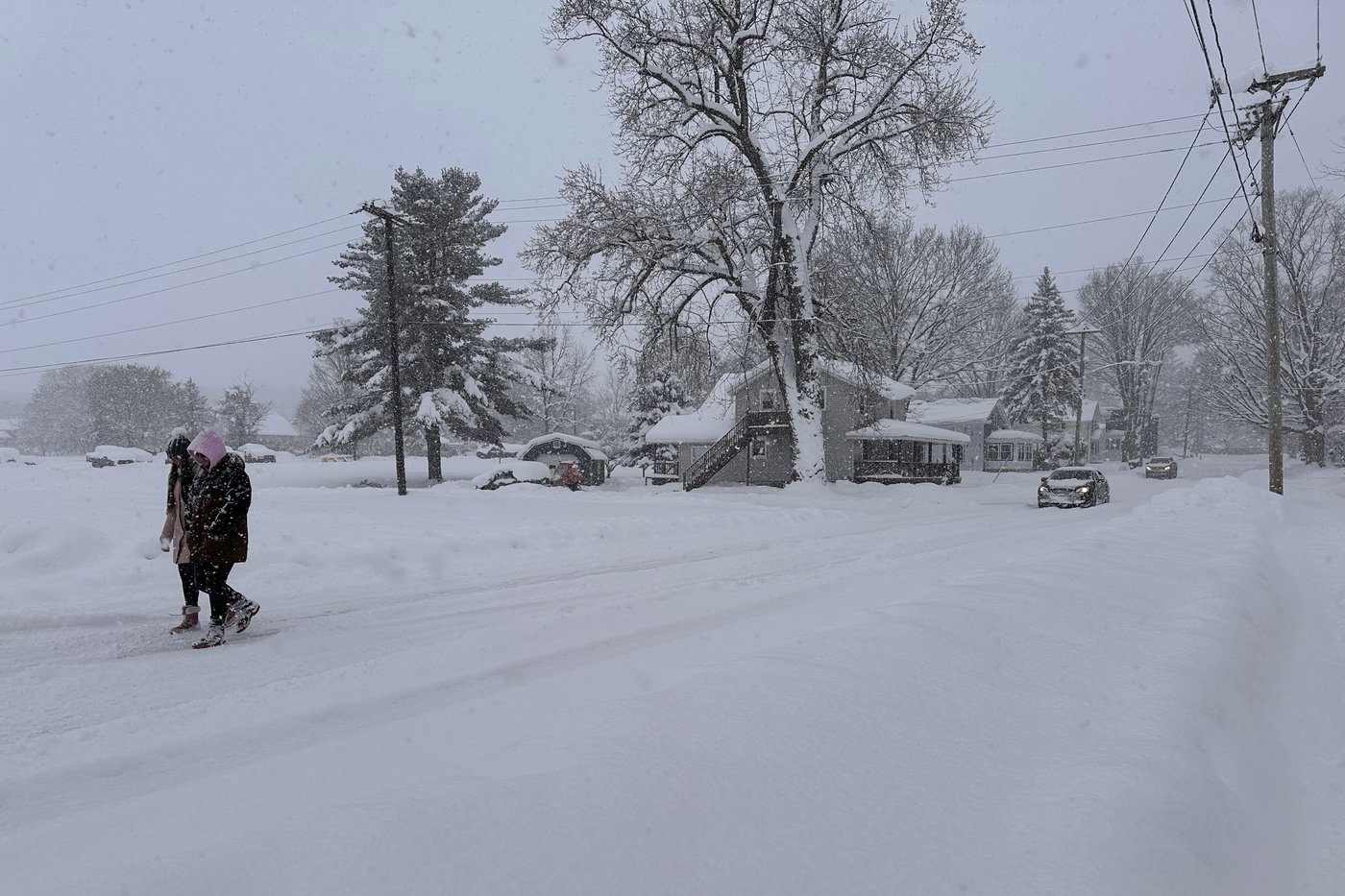 Great Lakes region faces more snow after weekend of harsh holiday weather | iNFOnews.ca Great Lakes region faces more snow after weekend of harsh holiday weather | iNFOnews.ca