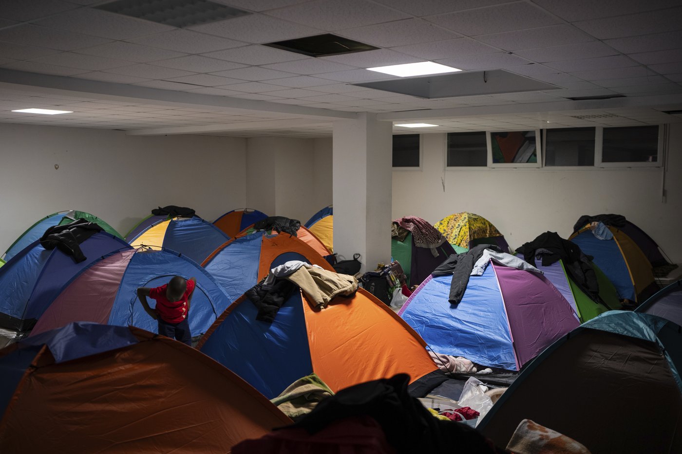 France's new government pledges hardline stance on migration as it cozies up to far right | iNFOnews.ca