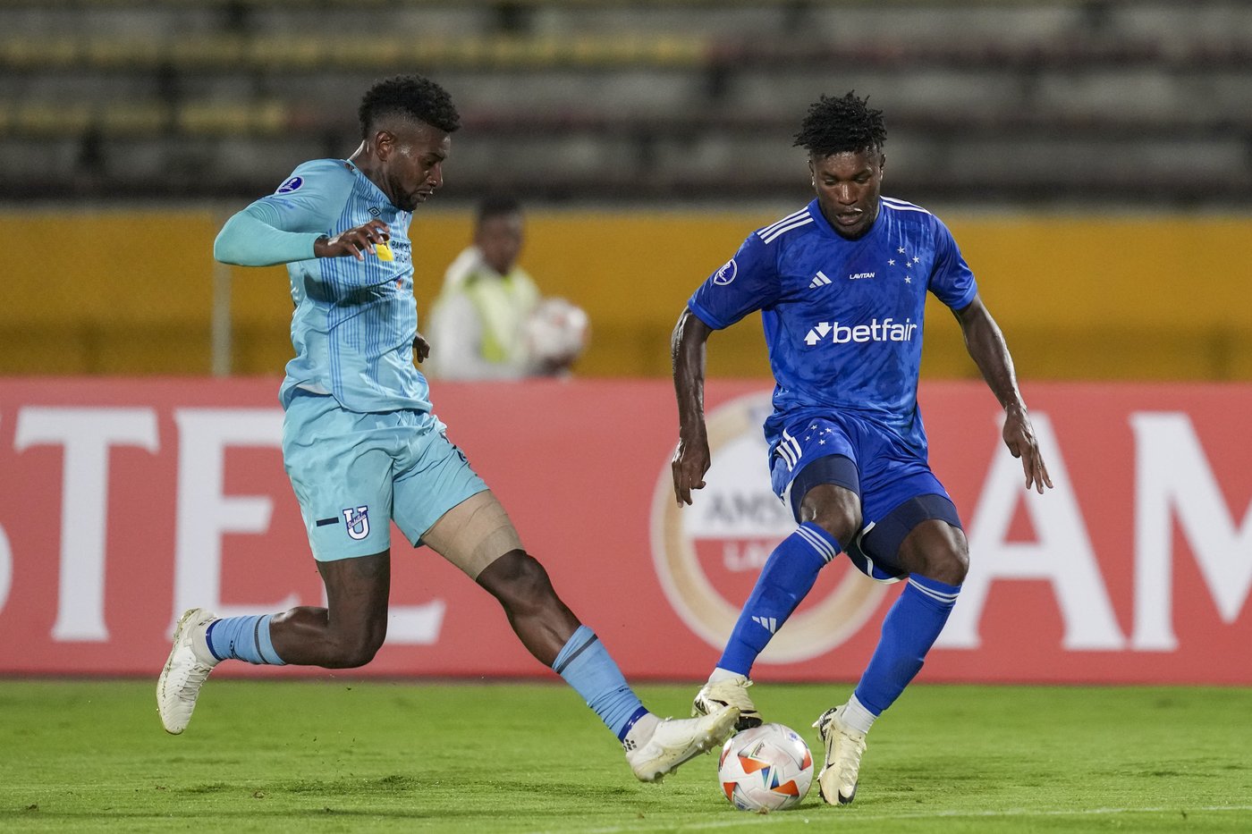 Toronto FC adds Ecuador midfielder Jose Cifuentes on loan from Scotland's Rangers | iNFOnews.ca Toronto FC adds Ecuador midfielder Jose Cifuentes on loan from Scotland's Rangers | iNFOnews.ca