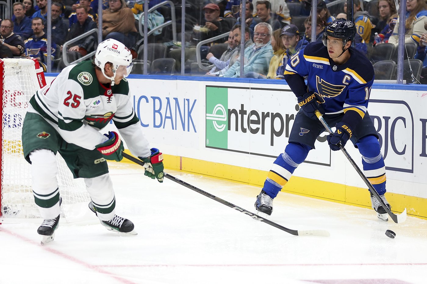Goalie Gustavsson makes 27 saves, scores an empty-netter, Wild beat Blues 4-1 | iNFOnews.ca Goalie Gustavsson makes 27 saves, scores an empty-netter, Wild beat Blues 4-1 | iNFOnews.ca