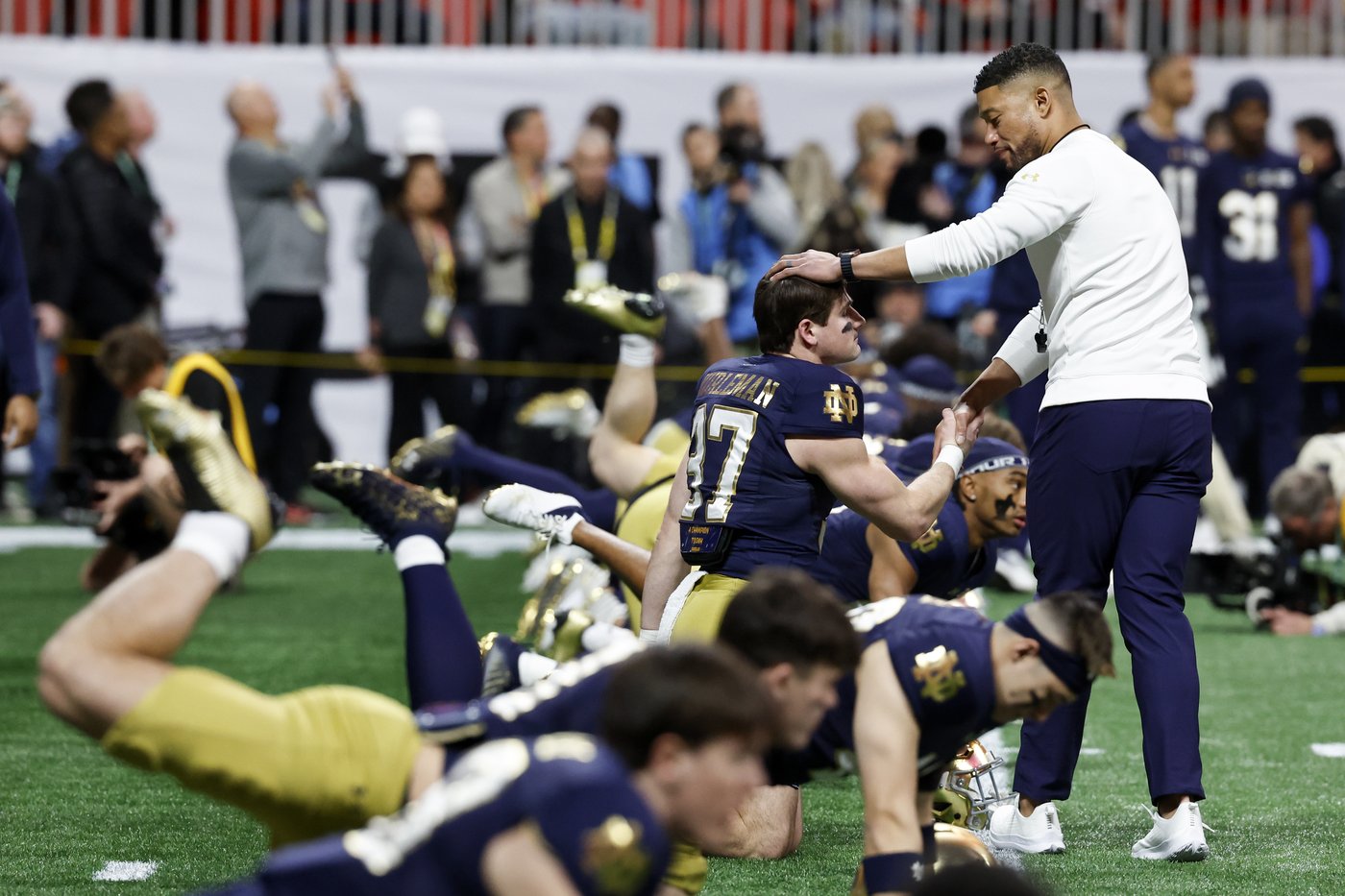 Pat Coogan becomes Notre Dame's 3rd offensive lineman to enter the transfer portal | iNFOnews.ca Pat Coogan becomes Notre Dame's 3rd offensive lineman to enter the transfer portal | iNFOnews.ca