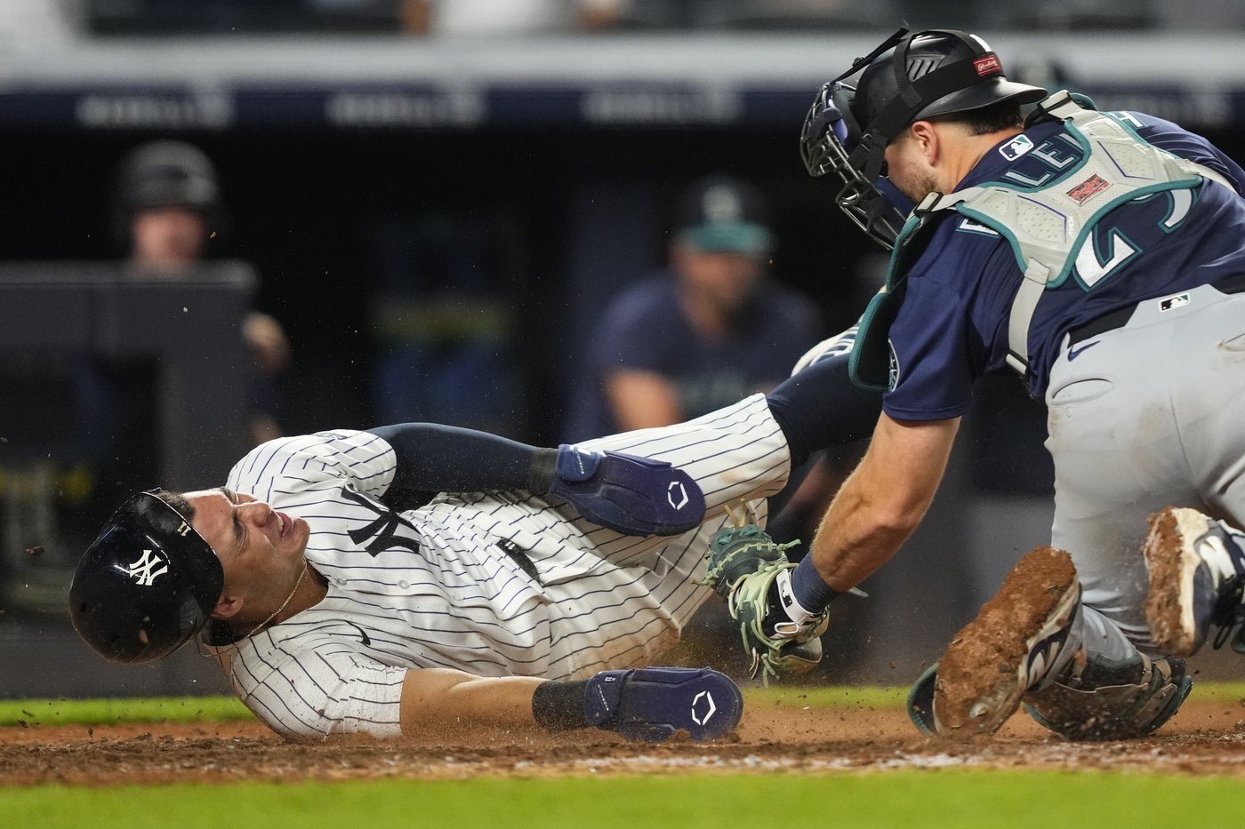 Yankees rally past Mariners 6-5 in 10 innings after going hitless against Bryan Woo until the 8th | iNFOnews.ca