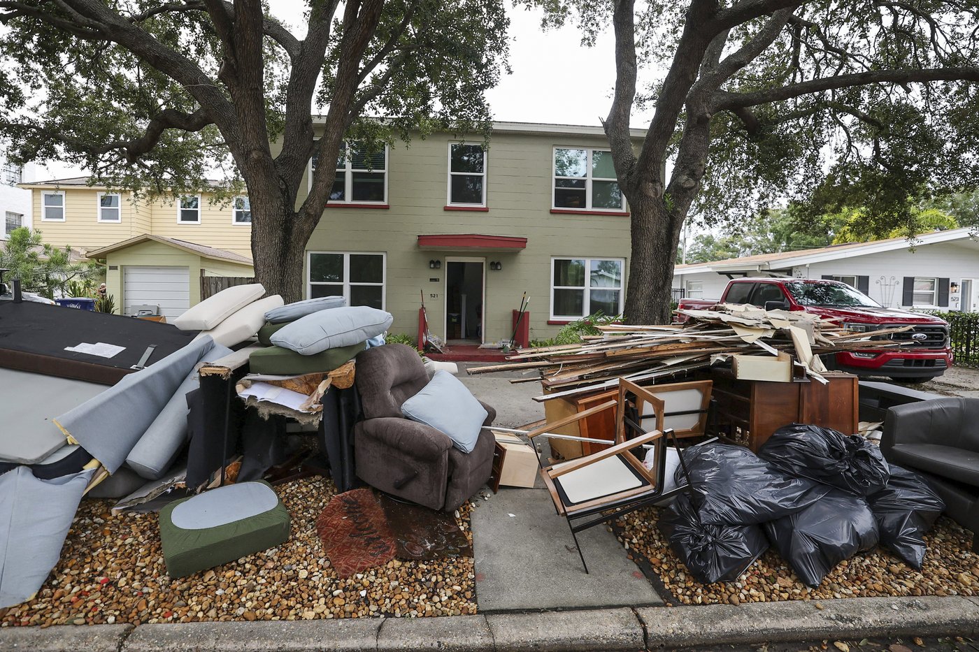 At least 64 dead after Helene's deadly march across the Southeast | iNFOnews.ca