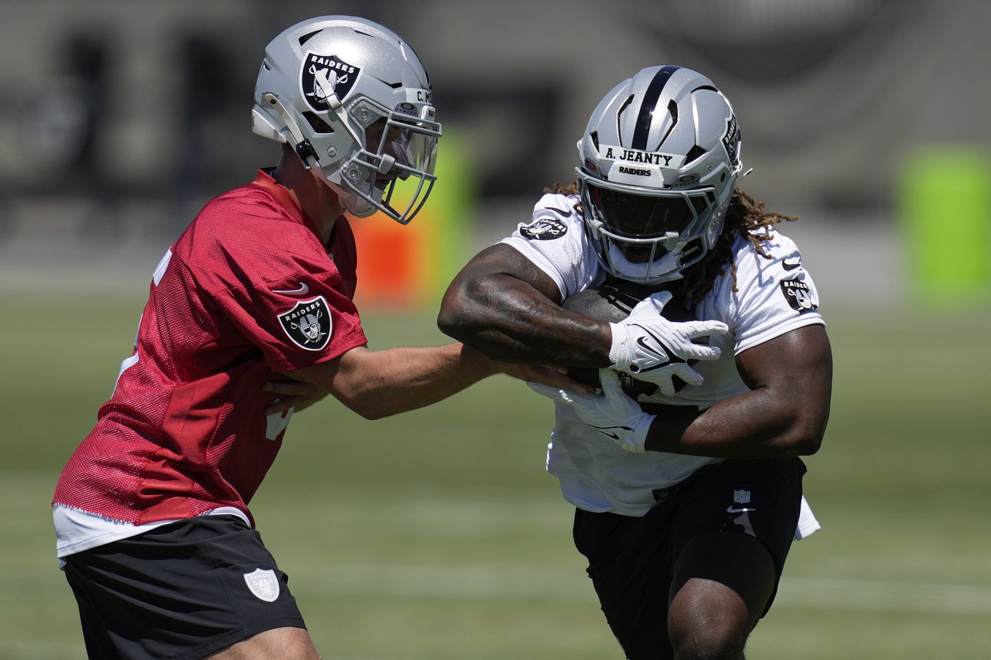 Jeanty practices for the first time as Raiders hope he's the answer to their rushing problems | iNFOnews.ca Jeanty practices for the first time as Raiders hope he's the answer to their rushing problems | iNFOnews.ca