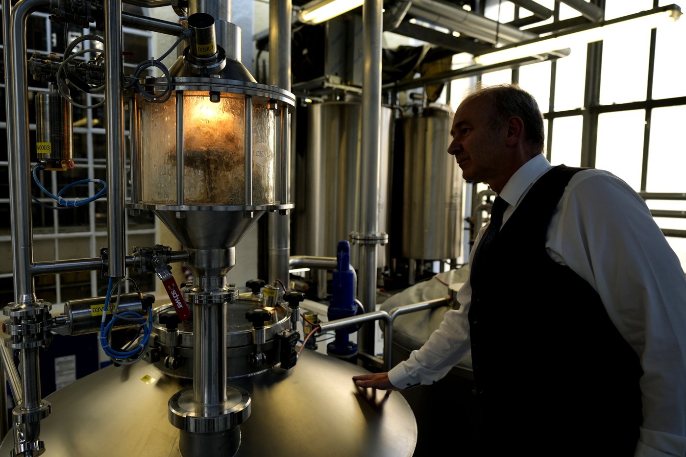 Brewing a cold beer on a warming planet is hard. Germany uses education to fight climate change | iNFOnews.ca Brewing a cold beer on a warming planet is hard. Germany uses education to fight climate change | iNFOnews.ca