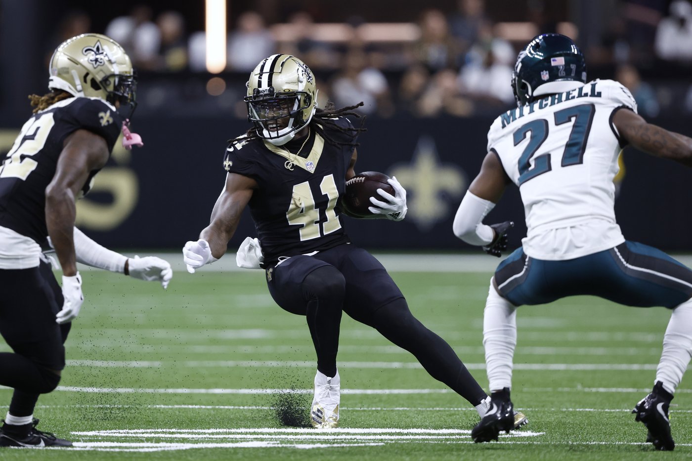 Saints' offense stalls out during a punishing clash with the Eagles | iNFOnews.ca Saints' offense stalls out during a punishing clash with the Eagles | iNFOnews.ca