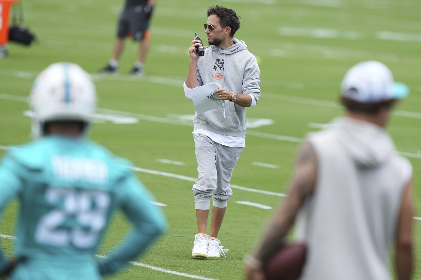 Dolphins sign 7 draft picks and add veteran long snapper Joe Cardona | iNFOnews.ca