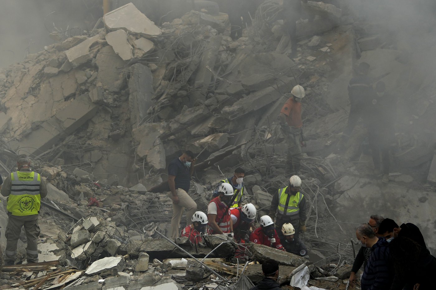 Israeli strikes in central Beirut kill at least 20 as diplomats push for a cease-fire | iNFOnews.ca Israeli strikes in central Beirut kill at least 20 as diplomats push for a cease-fire | iNFOnews.ca