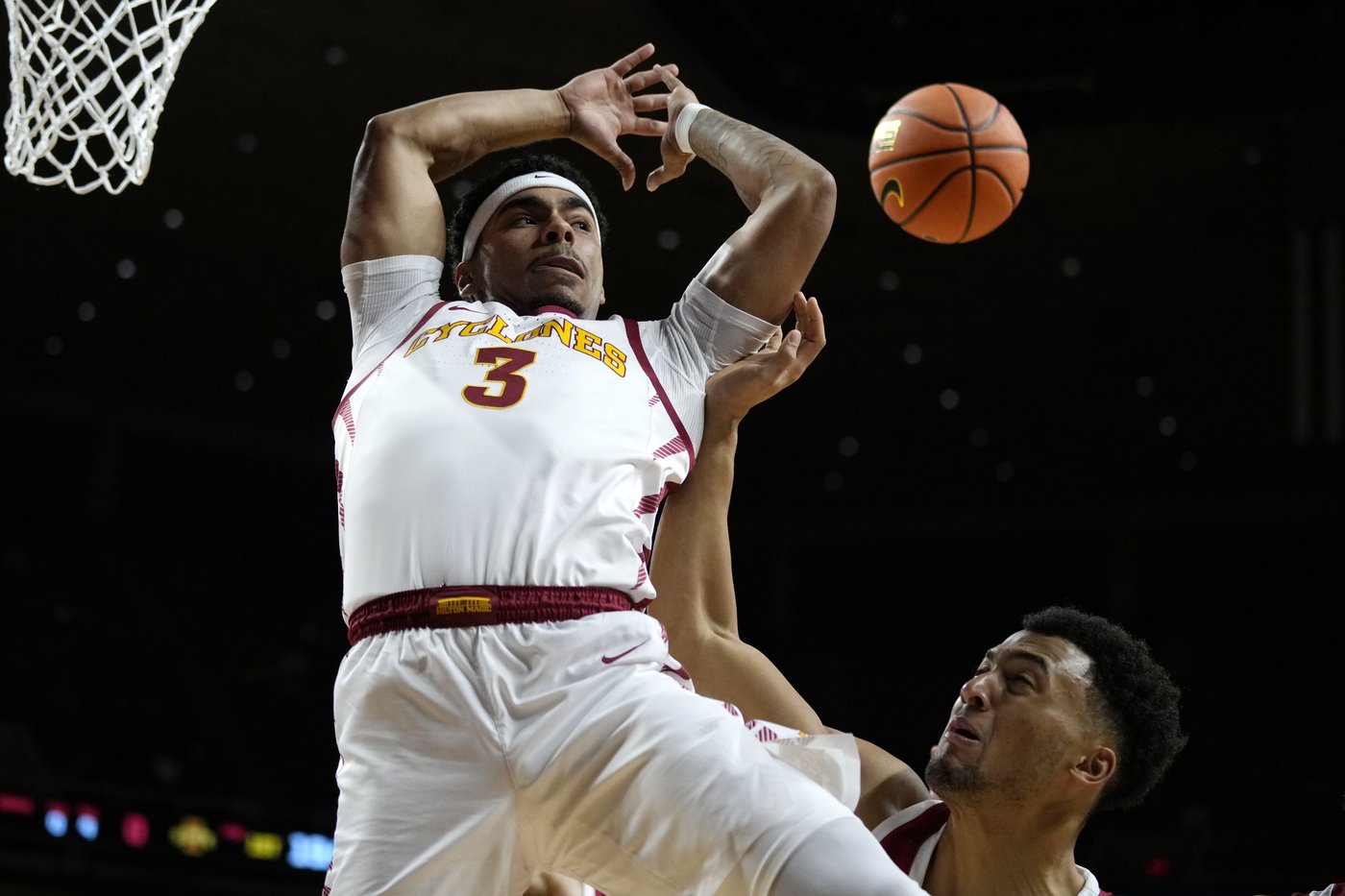 Jones scores 20 points off bench, Lipsey adds 17 in No. 5 Cyclones' 87-52 win over IU Indianapolis | iNFOnews.ca