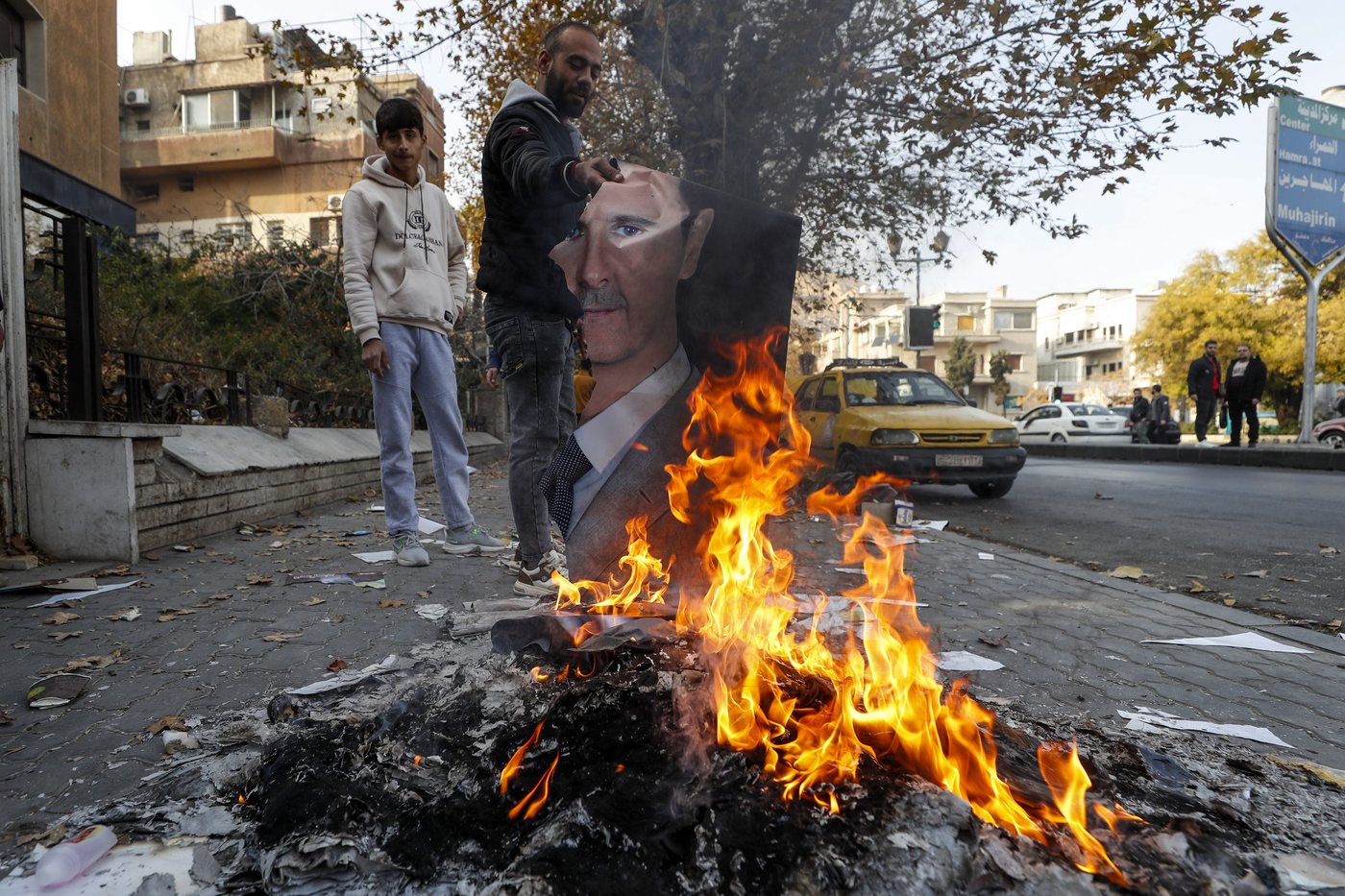 Syrian government services come to a 'complete halt' as state workers stay home after rebel takeover | iNFOnews.ca Syrian government services come to a 'complete halt' as state workers stay home after rebel takeover | iNFOnews.ca