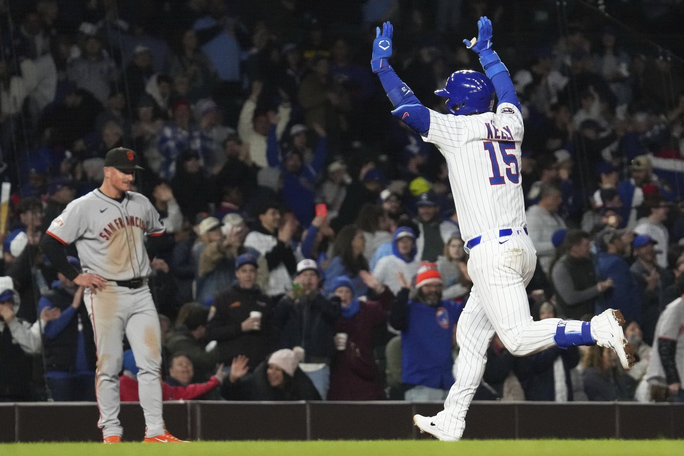 Ian Happ homers as the Cubs beat the sloppy Giants 9-2 | iNFOnews.ca