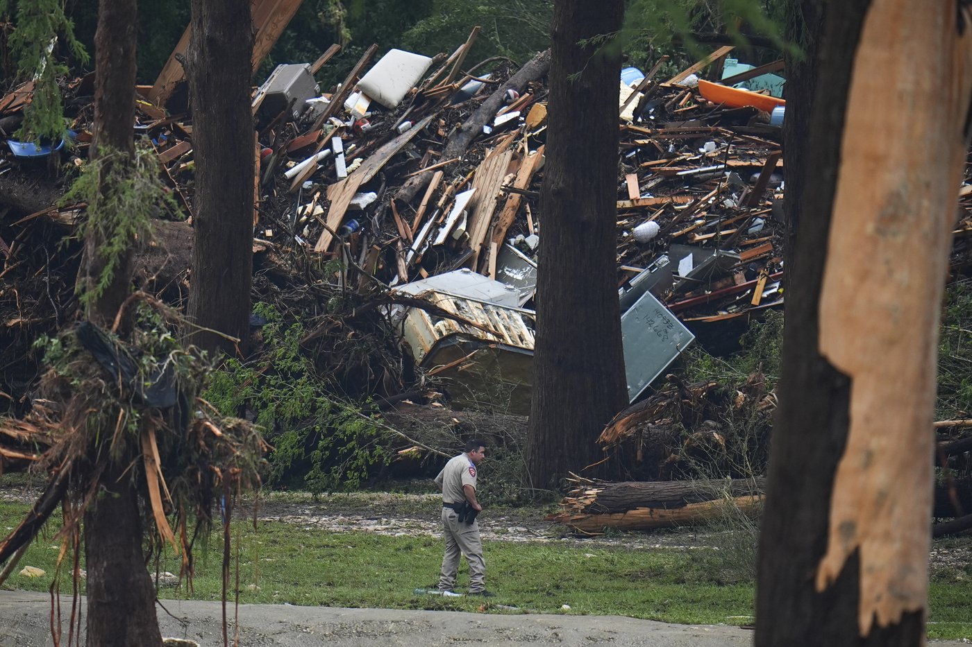 PHOTO COLLECTION: Texas floods leave dozens dead and missing as rescuers search devastated landscape | iNFOnews.ca PHOTO COLLECTION: Texas floods leave dozens dead and missing as rescuers search devastated landscape | iNFOnews.ca