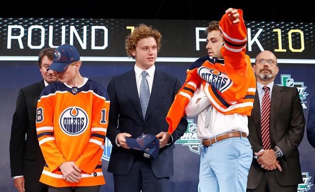 Edmonton Oilers select defenceman Evan Bouchard 10th overall in NHL draft | iNFOnews.ca Edmonton Oilers select defenceman Evan Bouchard 10th overall in NHL draft | iNFOnews.ca