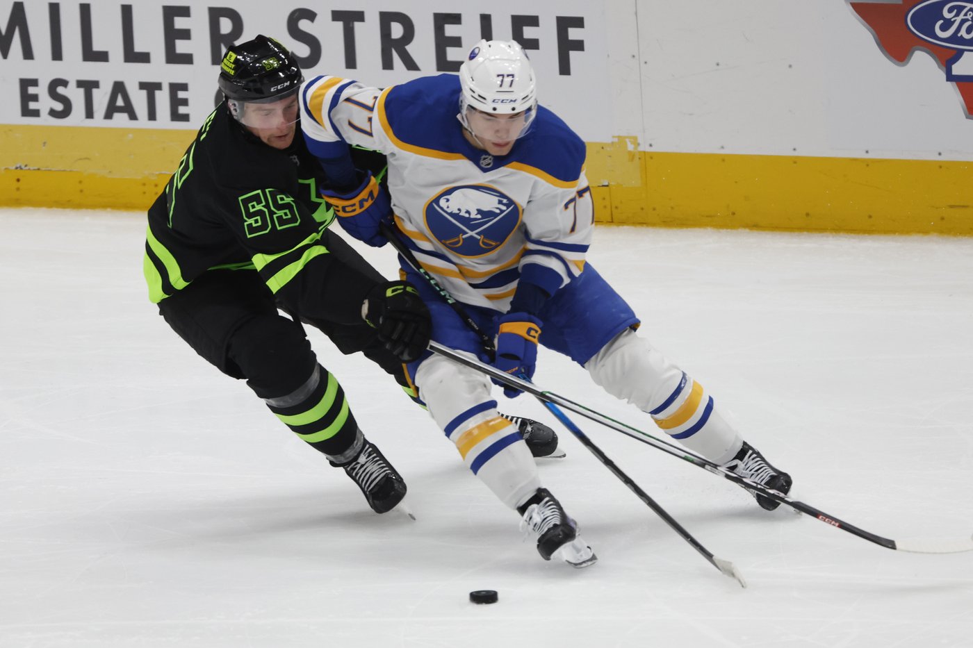 Wyatt Johnston scores go-ahead goal midway through 3rd period as Stars beat Sabres 4-2 | iNFOnews.ca