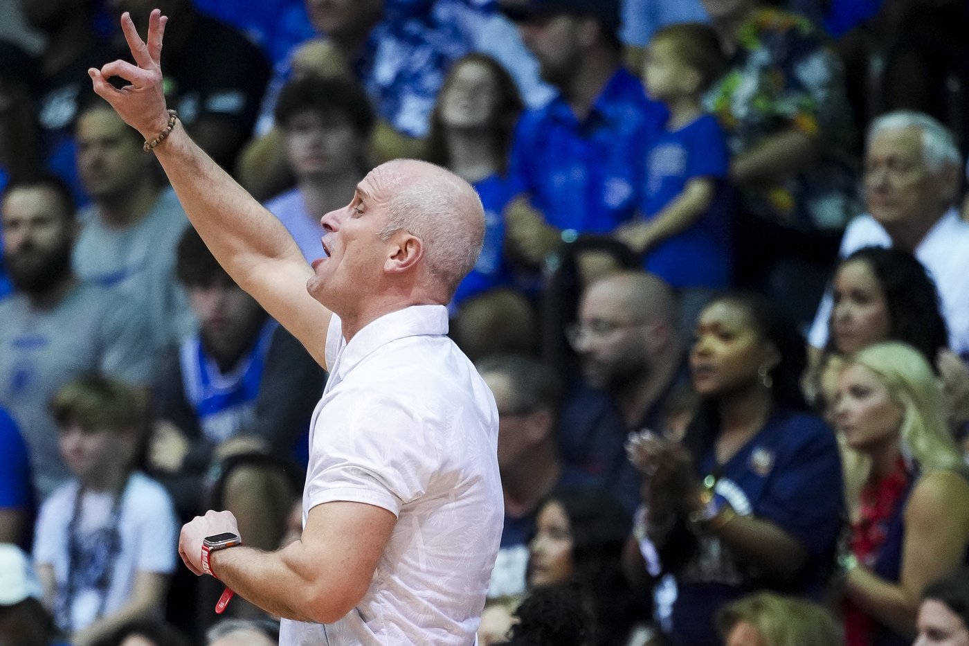 Memphis beats No. 2 UConn 99-97 in overtime to tip off Maui Invitational | iNFOnews.ca