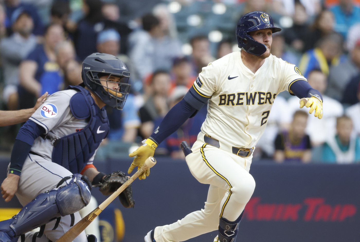 Brewers get all the offense they need in first inning of a 4-3 victory over Astros | iNFOnews.ca Brewers get all the offense they need in first inning of a 4-3 victory over Astros | iNFOnews.ca