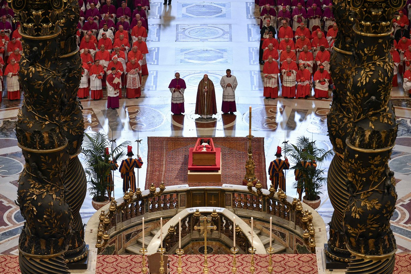 PHOTO COLLECTION: Vatican Pope Procession | iNFOnews.ca PHOTO COLLECTION: Vatican Pope Procession | iNFOnews.ca