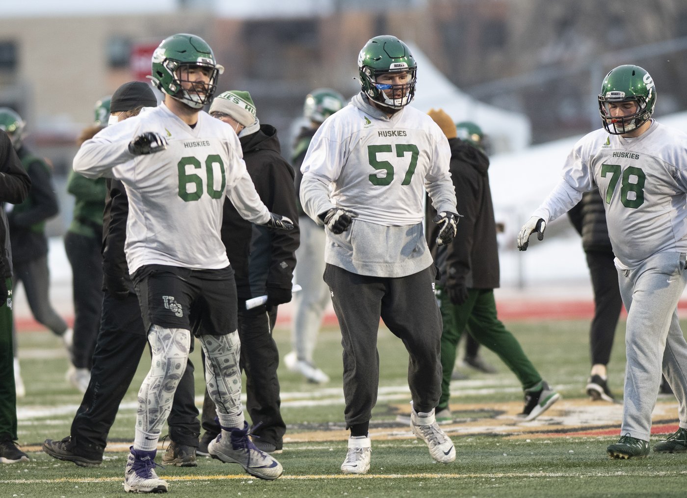 Saskatchewan Roughriders sign Canadian Zerr to one-year contract extension | iNFOnews.ca