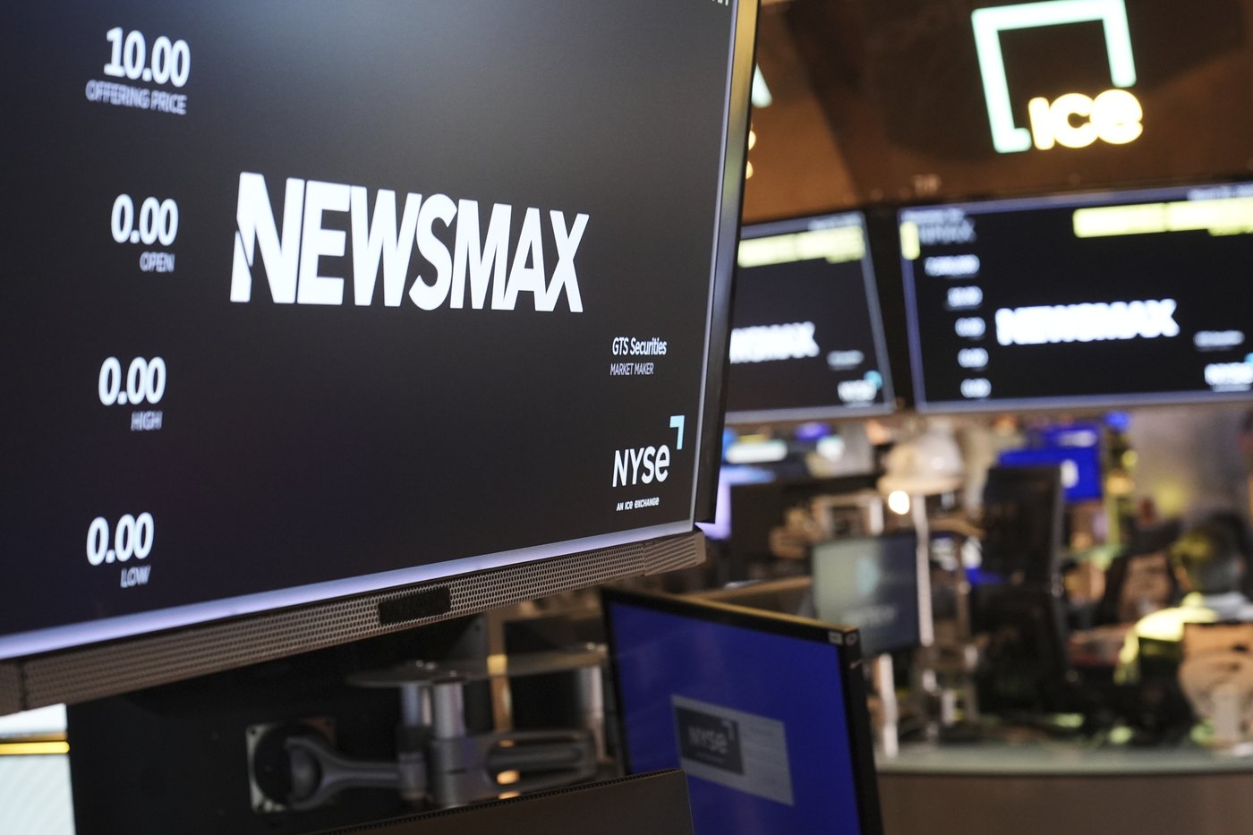 Conservative news network Newsmax files antitrust lawsuit against Fox News | iNFOnews.ca