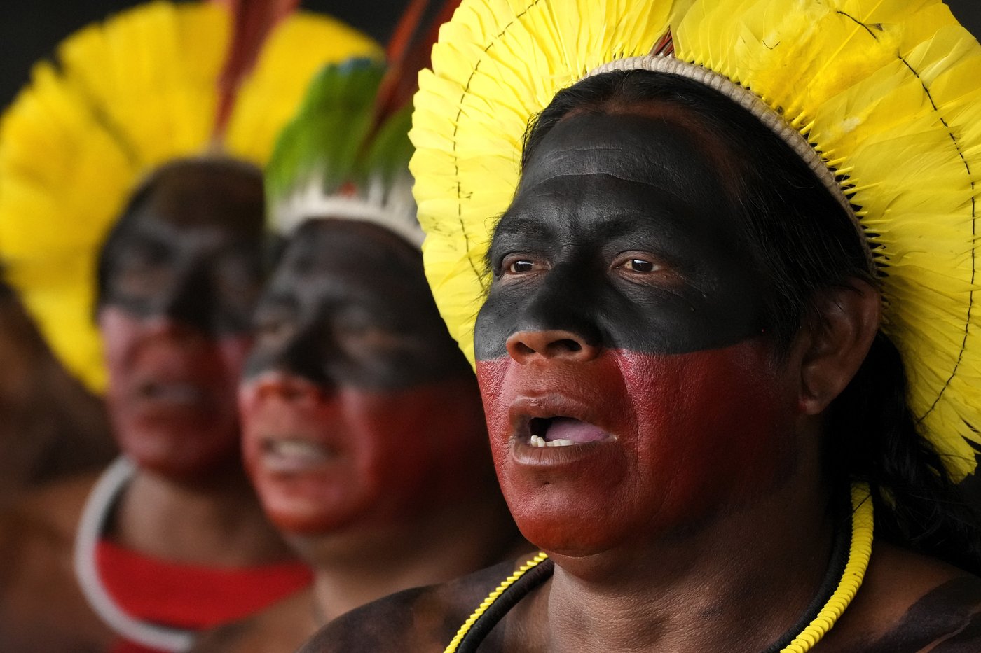 Indigenous people march in Brazil's capital against bill limiting land rights | iNFOnews.ca