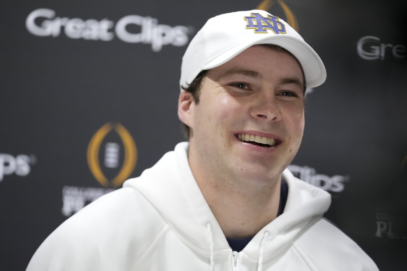 'Underdogs' Howard, Leonard will put friendship on hold in CFP title game | iNFOnews.ca