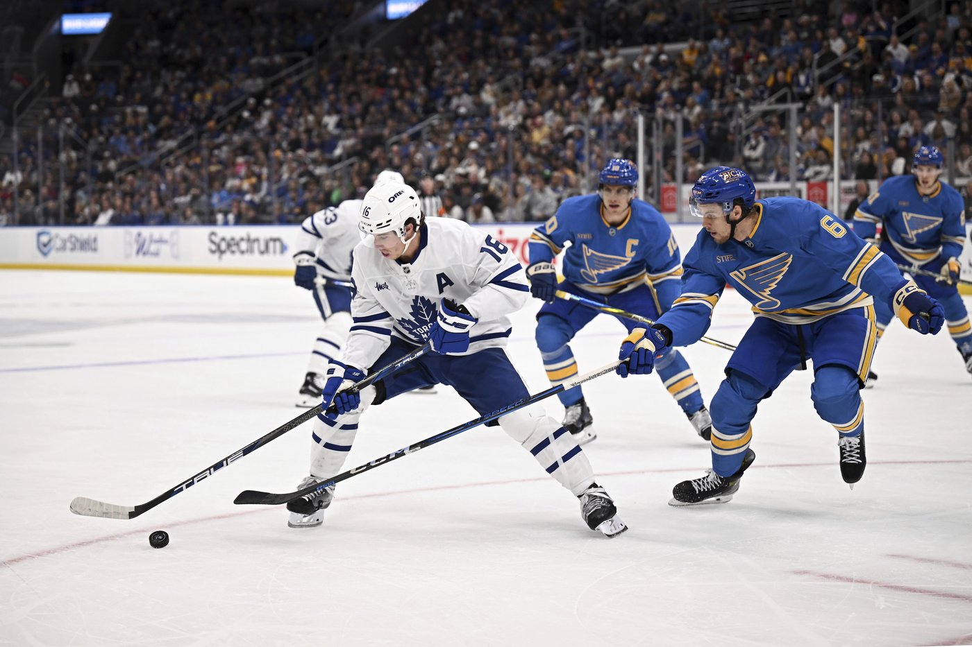 Blues D Philip Broberg leaves game against Maple Leafs with lower body injury | iNFOnews.ca