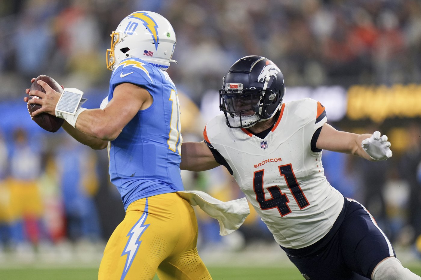 Broncos' breakdowns ruin a rare fast start and keep them from clinching 1st playoff berth since '15 | iNFOnews.ca