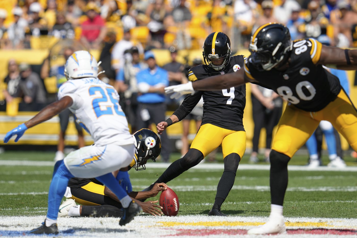 Colts leaning on improved defense and strong ground game to try to derail unbeaten Steelers | iNFOnews.ca Colts leaning on improved defense and strong ground game to try to derail unbeaten Steelers | iNFOnews.ca