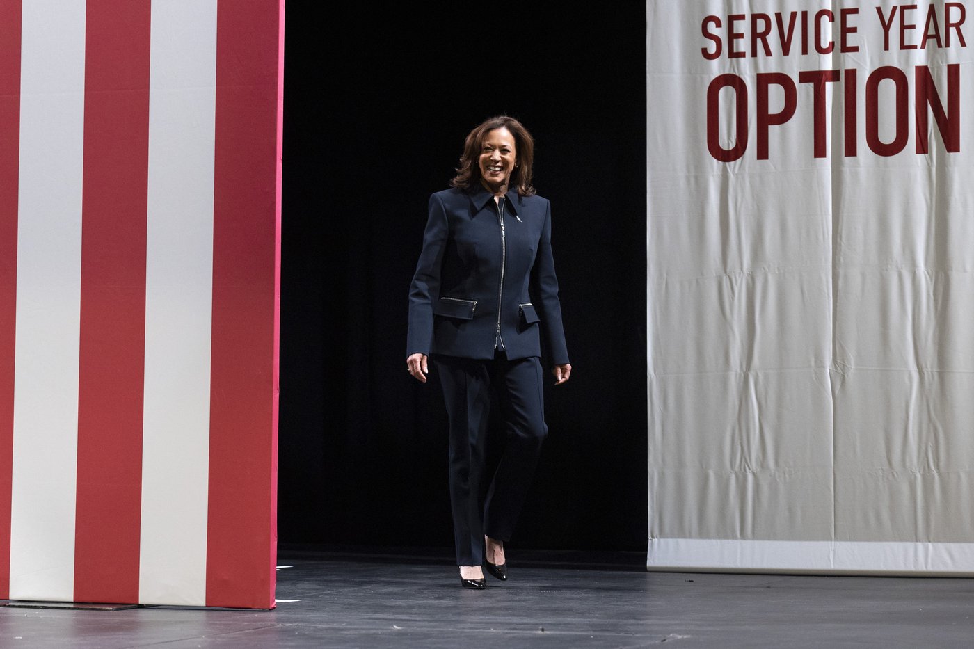 Kamala Harris tells students to 'stay in the fight' after the election | iNFOnews.ca