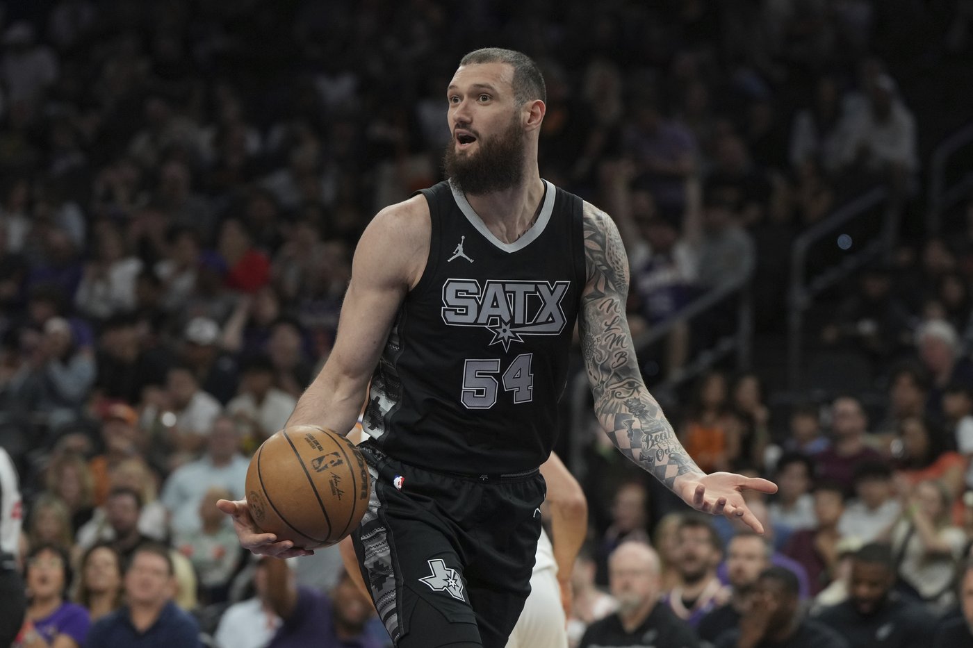 Toronto Raptors sign free agent forward-centre Mamukelashvili | iNFOnews.ca Toronto Raptors sign free agent forward-centre Mamukelashvili | iNFOnews.ca