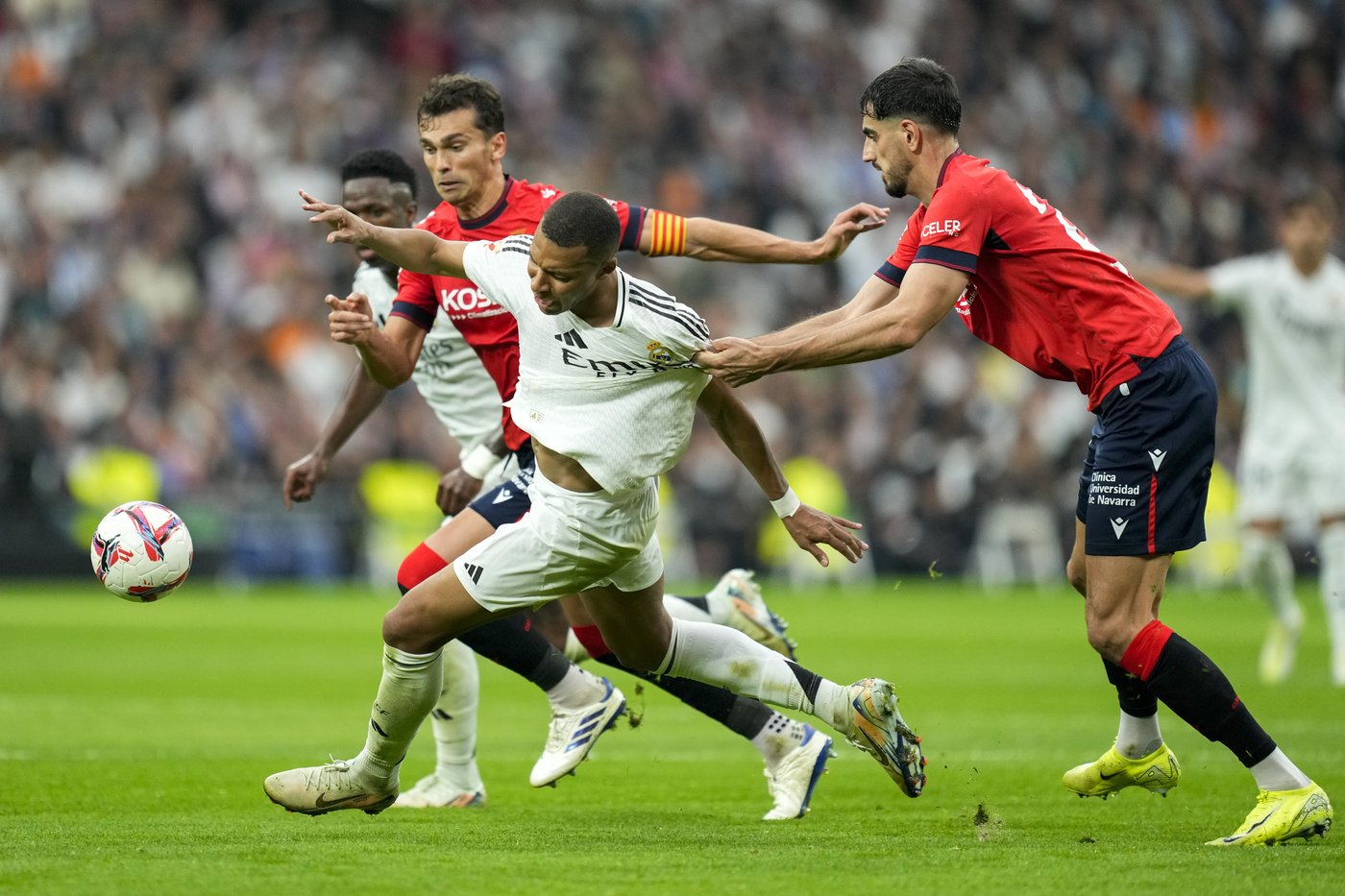 Vinícius nets hat trick in win as three Real Madrid players go down injured; Militão tears ACL | iNFOnews.ca Vinícius nets hat trick in win as three Real Madrid players go down injured; Militão tears ACL | iNFOnews.ca
