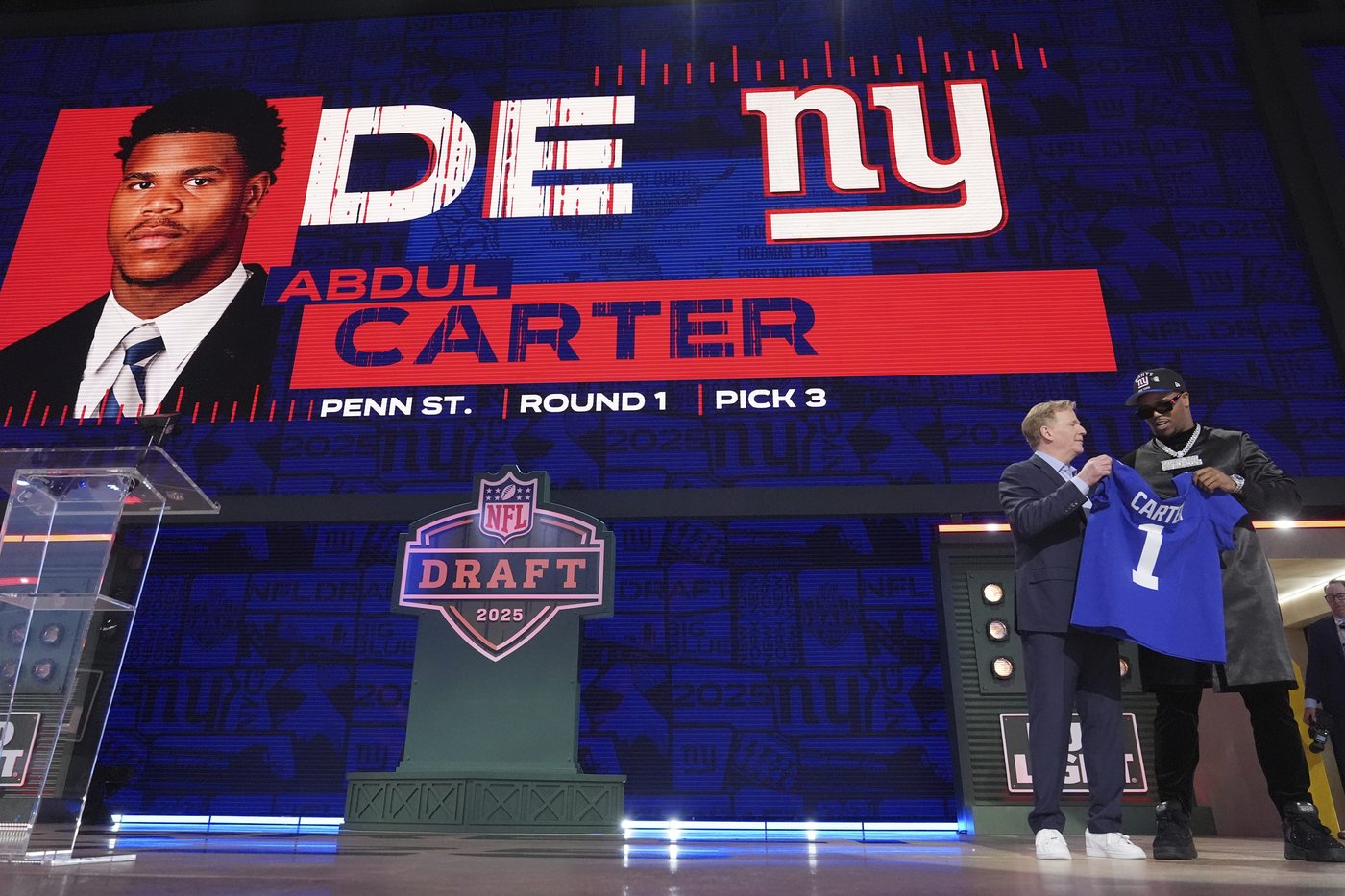 PHOTO COLLECTION: NFL Draft | iNFOnews.ca PHOTO COLLECTION: NFL Draft | iNFOnews.ca