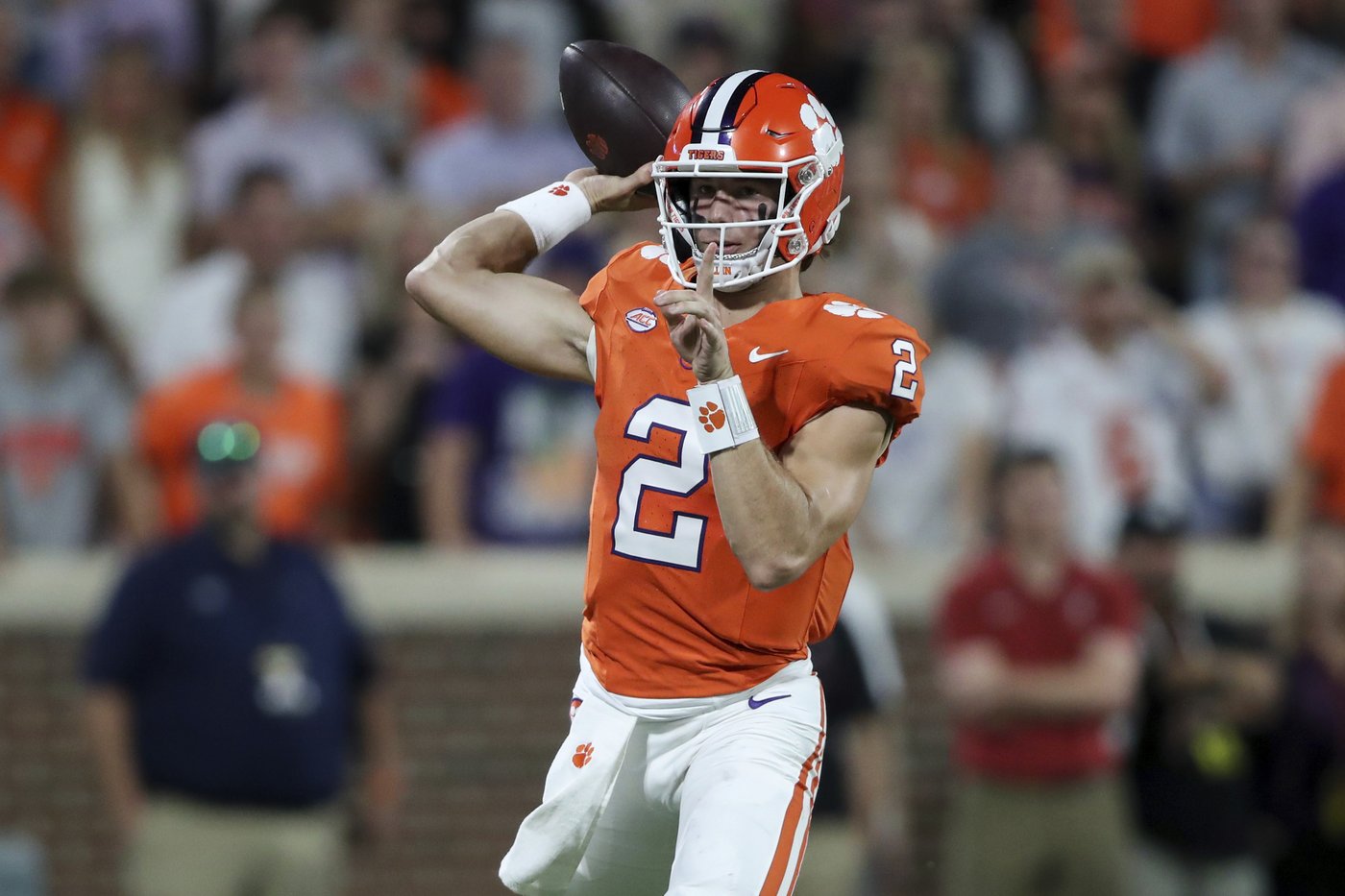 No. 17 Clemson wears down Stanford with Klubnik's 5 TDs and defense's 3 takeaways in 40-14 win | iNFOnews.ca No. 17 Clemson wears down Stanford with Klubnik's 5 TDs and defense's 3 takeaways in 40-14 win | iNFOnews.ca