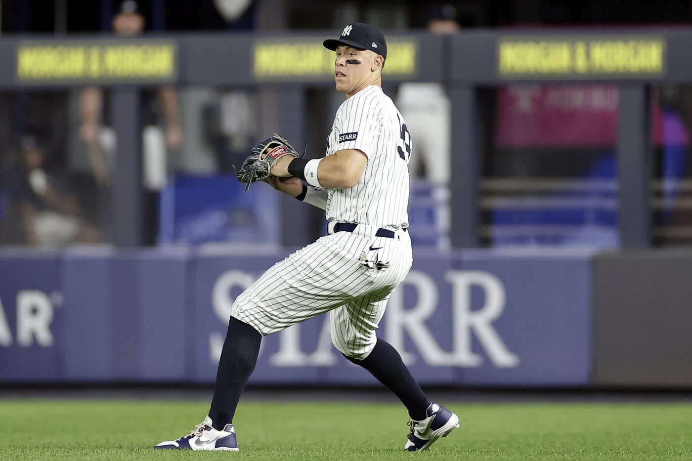 Aaron Judge throws gingerly in first outfield appearance since July 25, but insists arm is 100% | iNFOnews.ca