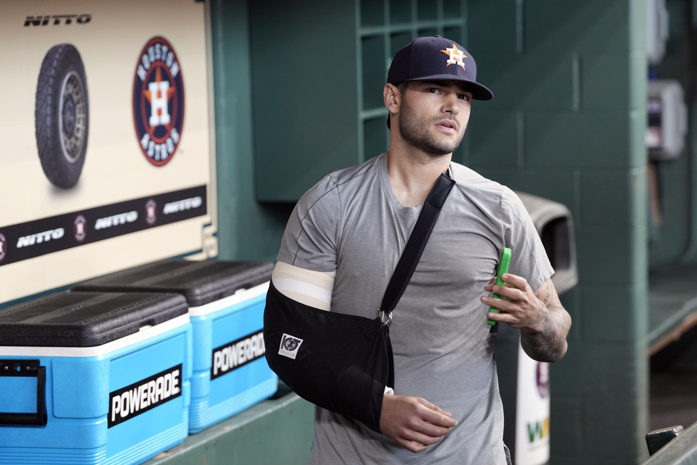 McCullers has another setback in elbow surgery return, this time stomach ailment that requires IV | iNFOnews.ca