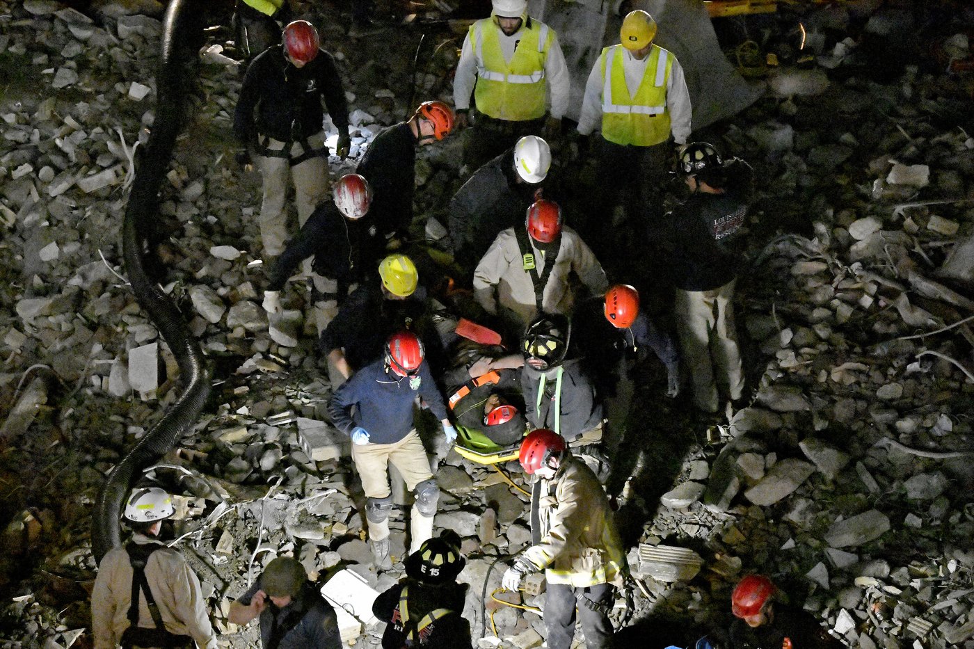 Worker rescued from rubble after construction accident in Kentucky | iNFOnews.ca Worker rescued from rubble after construction accident in Kentucky | iNFOnews.ca
