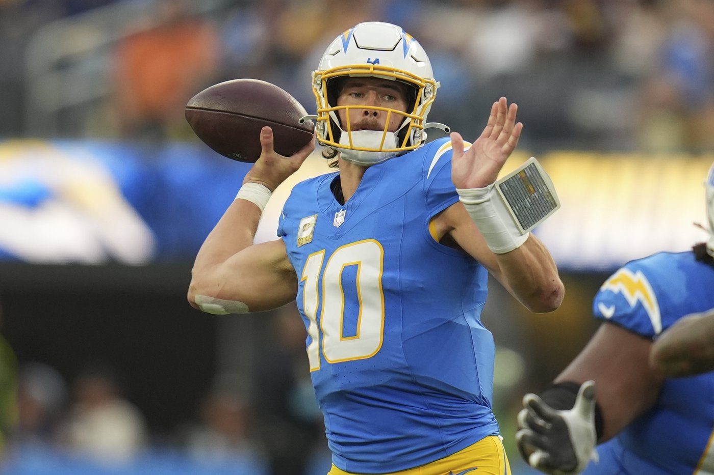 Jim Harbaugh's Chargers start to enter rough waters next week after 3 straight wins | iNFOnews.ca